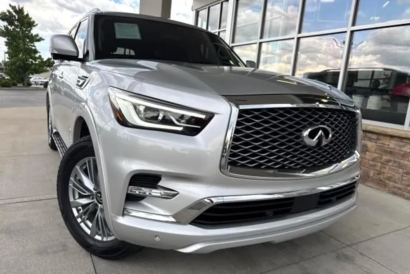 2018 Infiniti QX80 photo 1