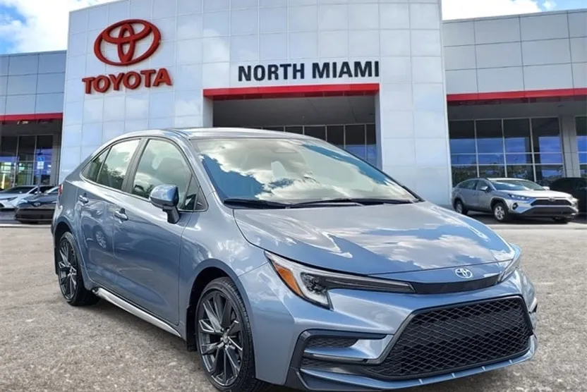 2024 Toyota Corolla SE photo 1