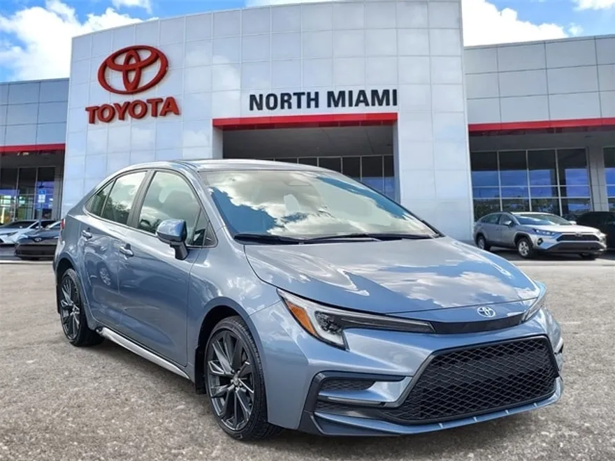 2024 Toyota Corolla SE photo 1