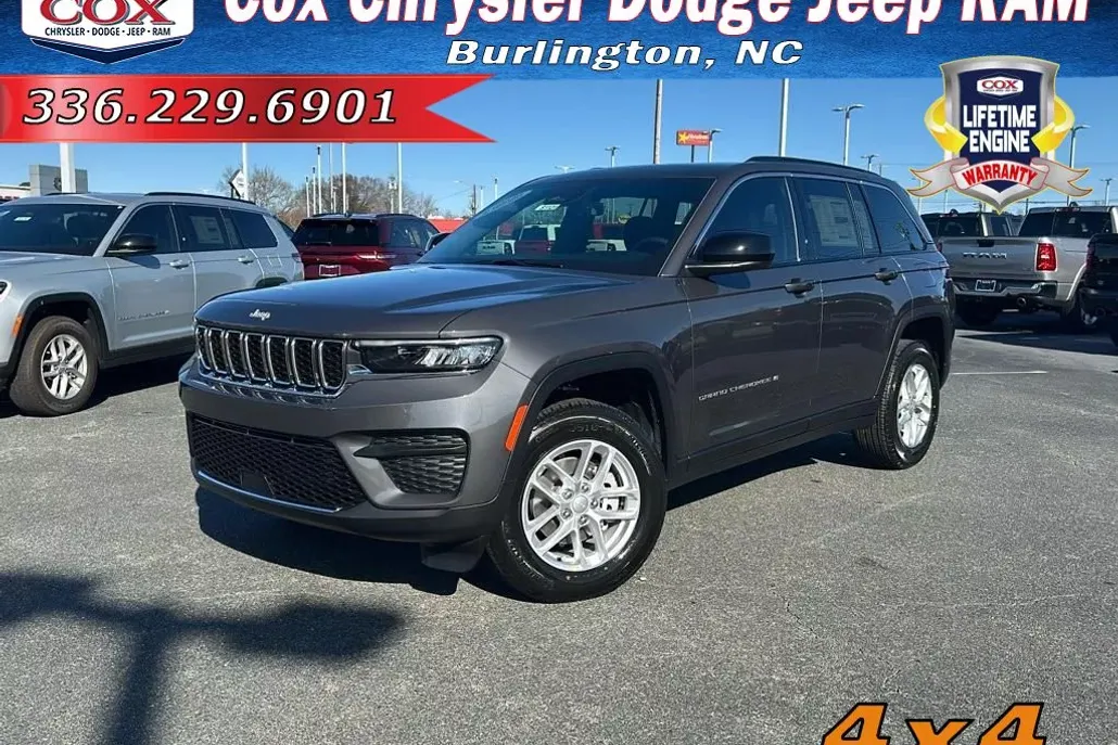 2025 Jeep Grand Cherokee Laredo photo 1