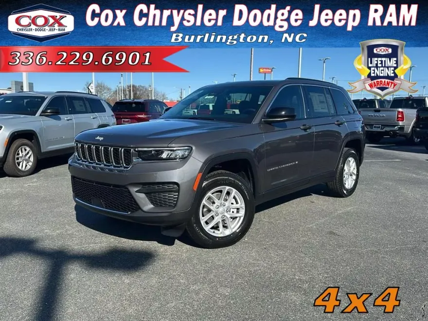 2025 Jeep Grand Cherokee Laredo photo 1