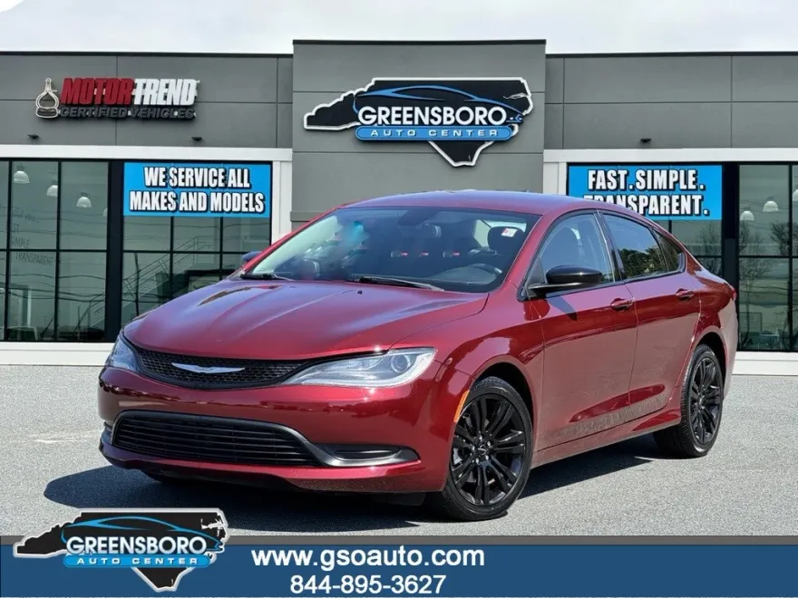 2017 Chrysler 200 LX photo 1