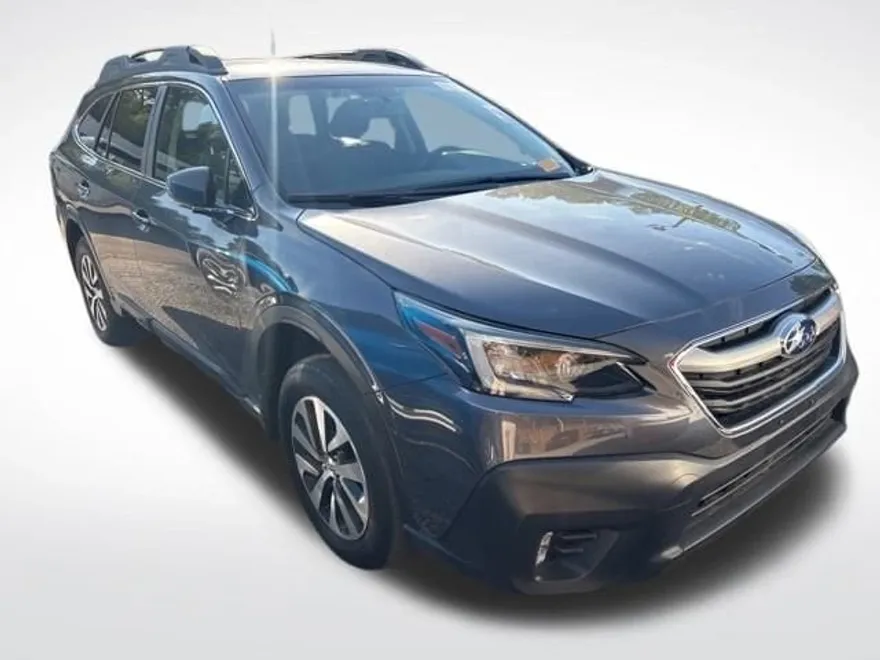 2022 Subaru Outback Premium photo 1