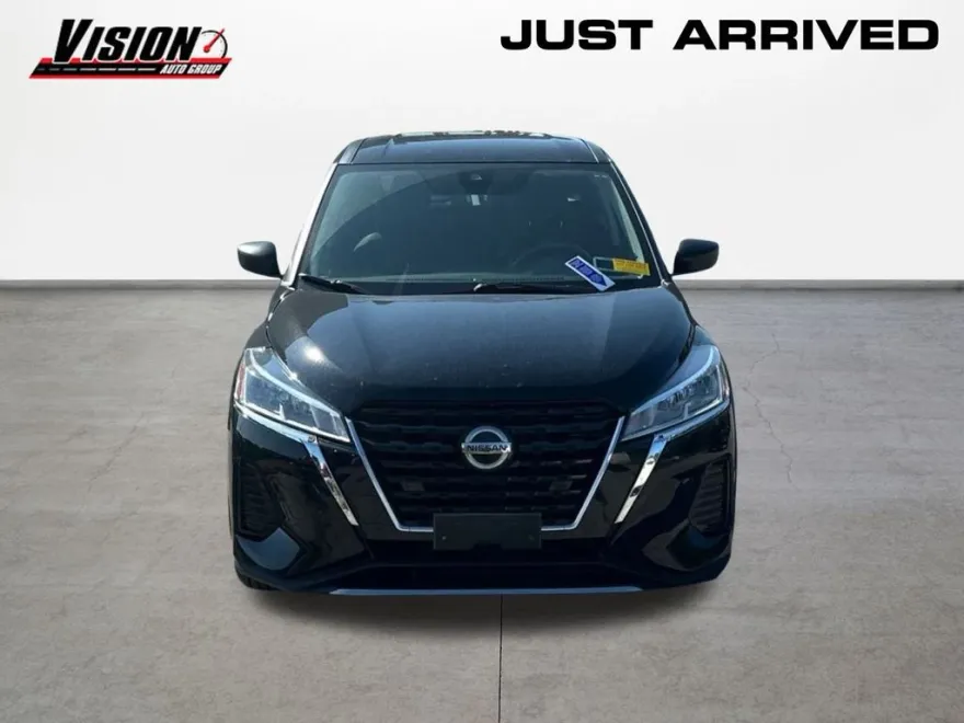 2021 Nissan Kicks S photo 1