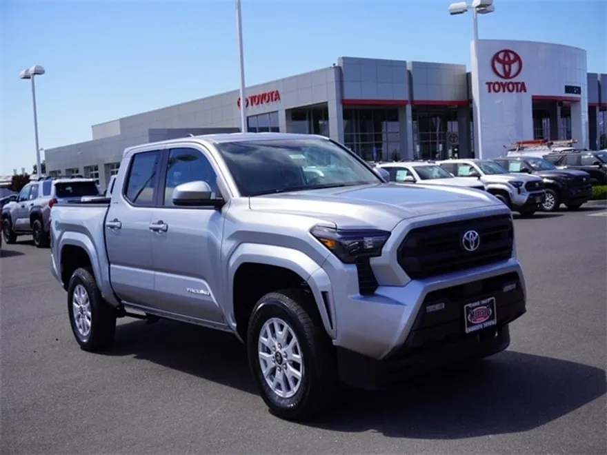 2025 Toyota Tacoma SR5 4x4 Double Cab photo 1