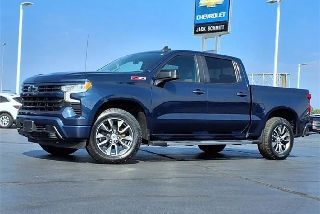2022 Chevrolet Silverado 1500 RST photo 1