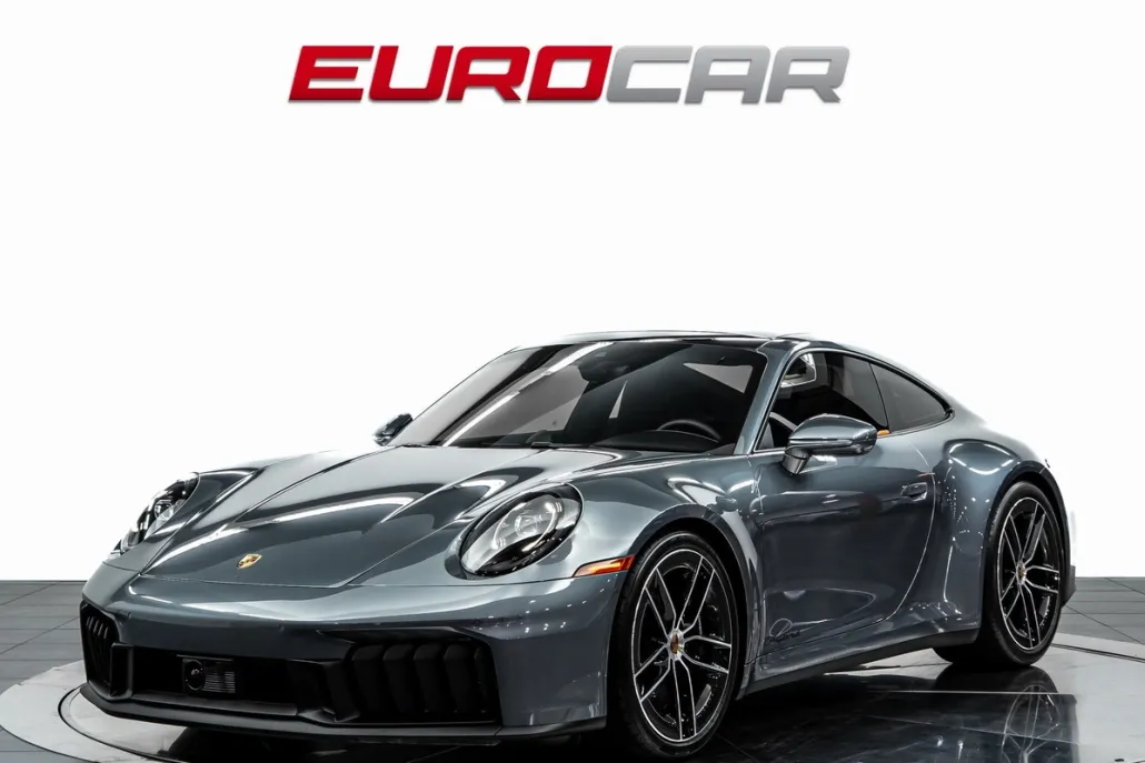 2025 Porsche 911 4 GTS photo 1