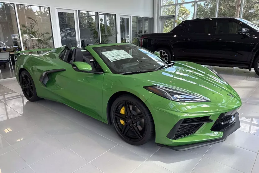 2026 Chevrolet Corvette Stingray 2LT photo 1