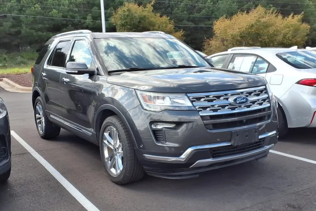 2019 Ford Explorer Limited photo 1