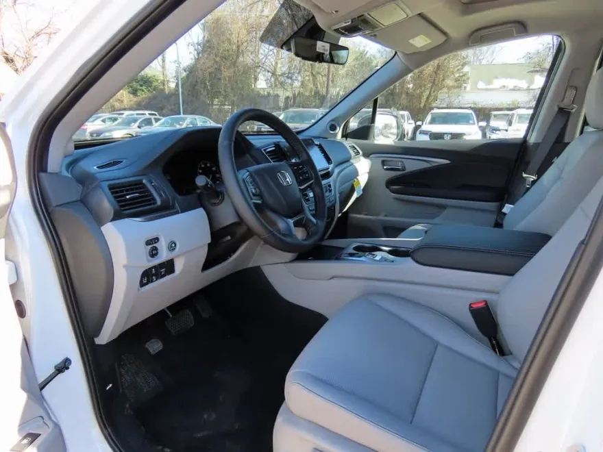 2025 Honda Ridgeline RTL photo 1