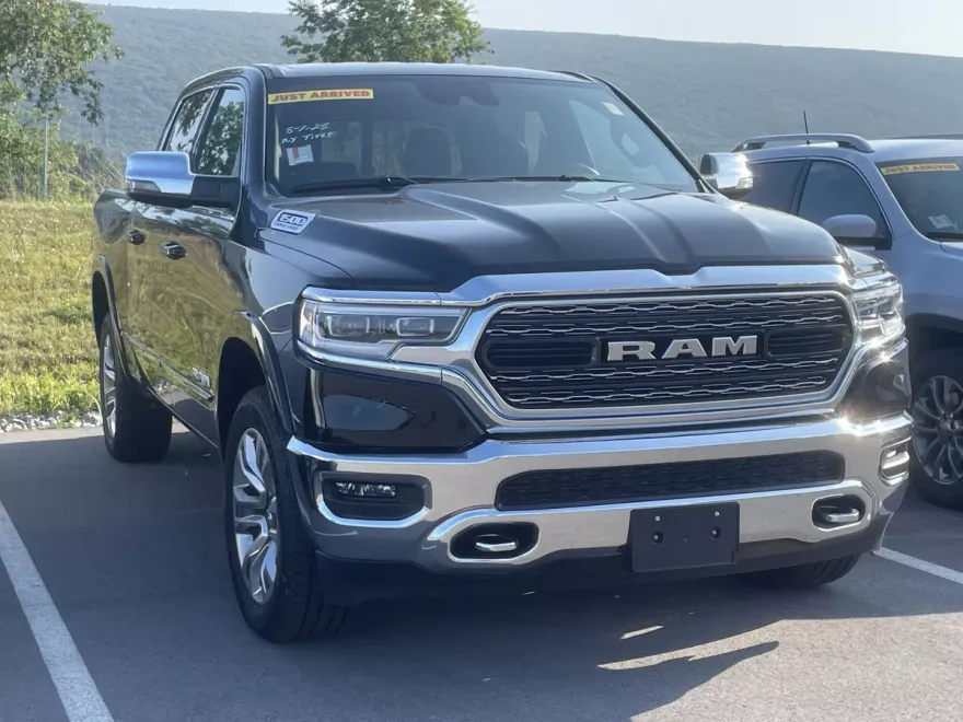 2023 Ram 1500 Limited photo 1
