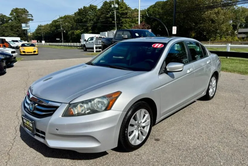 2011 Honda Accord EX photo 1