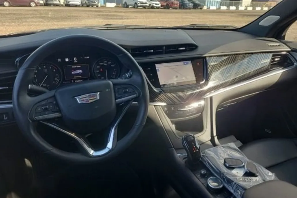 2024 Cadillac XT6 Premium Luxury photo 1