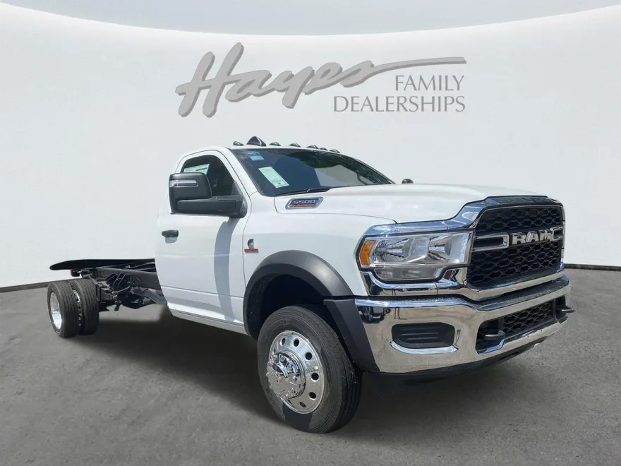 2024 Ram 5500 Tradesman photo 1