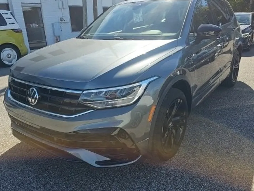 2023 Volkswagen Tiguan SE R-Line Black photo 1