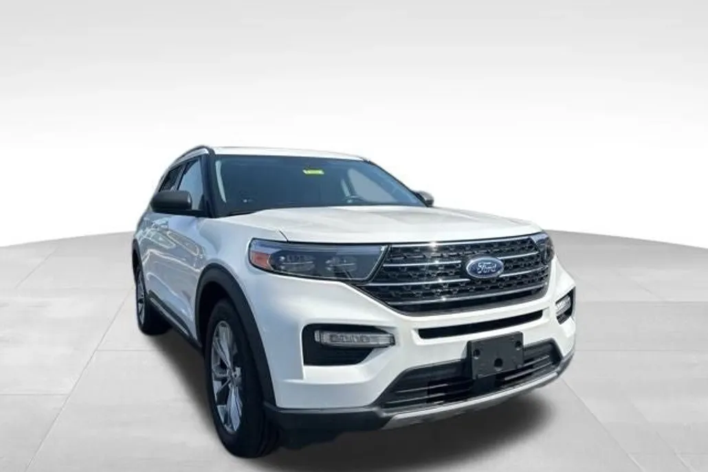 2022 Ford Explorer XLT photo 1