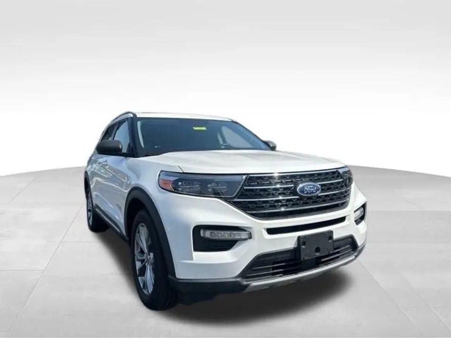 2022 Ford Explorer XLT photo 1