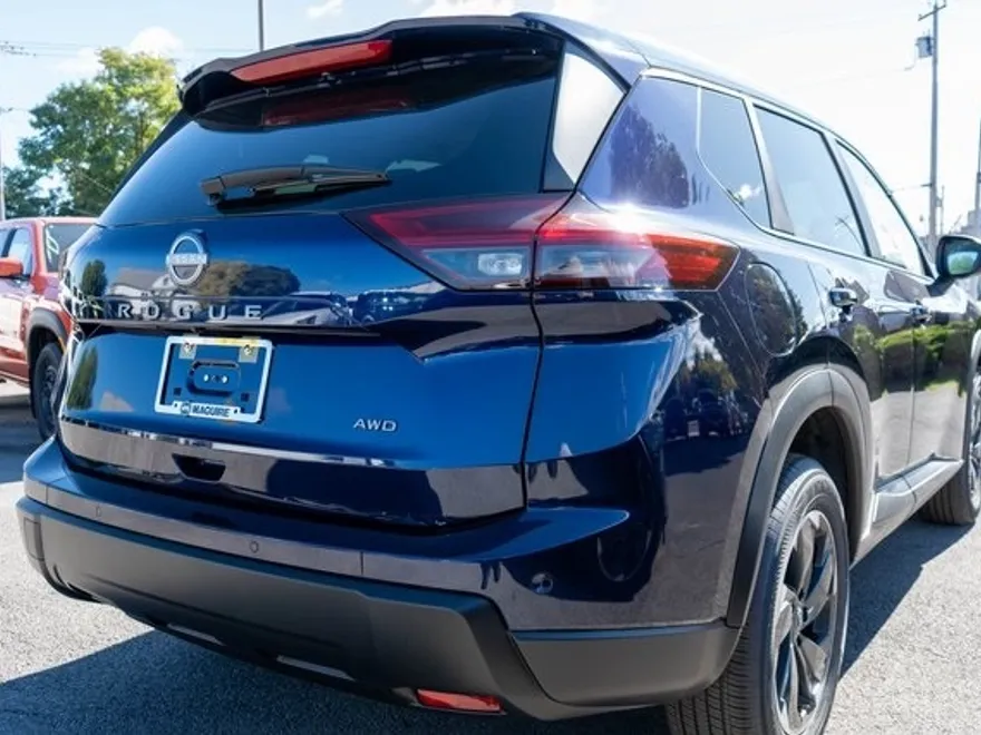 2026 Nissan Rogue SV photo 1