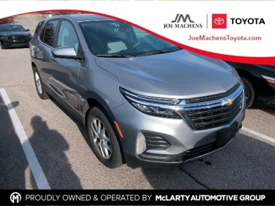 2023 Chevrolet Equinox LT photo 1