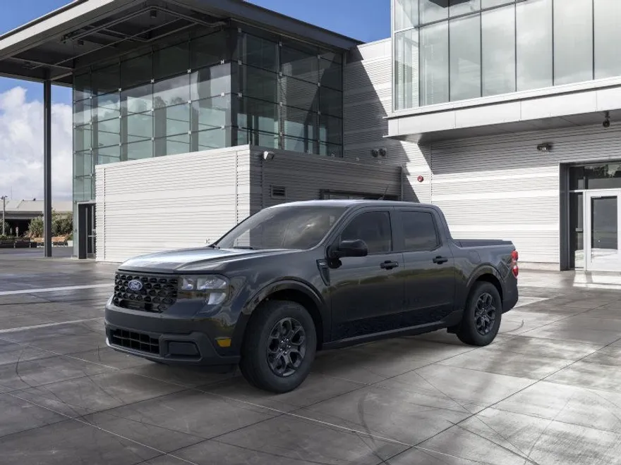 2025 Ford Maverick XLT photo 1