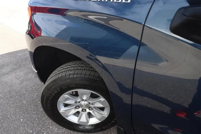 2022 Chevrolet Silverado 1500 LT photo 1