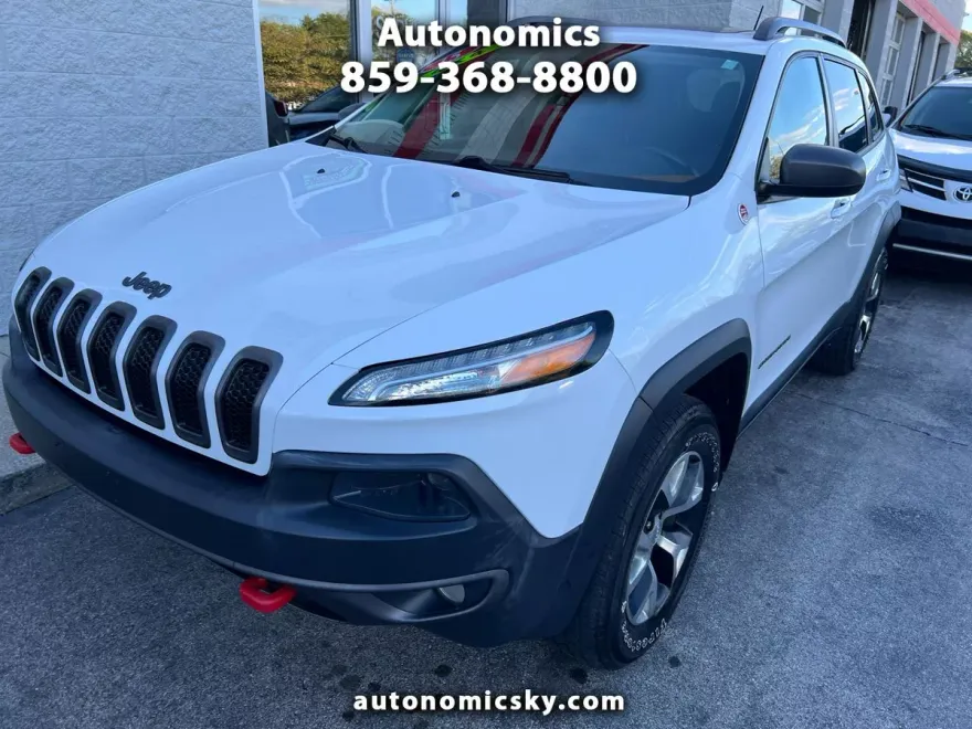 2015 Jeep Cherokee Trailhawk photo 1