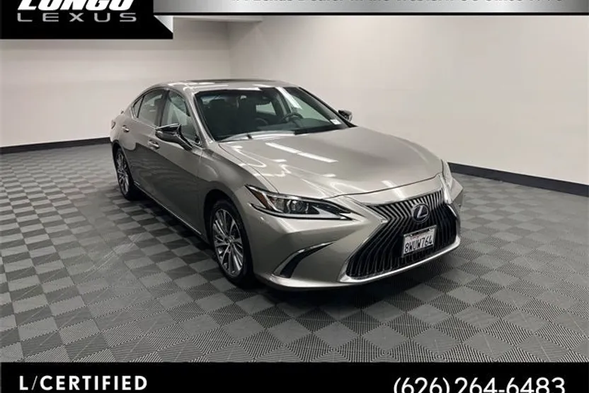 2021 Lexus ES 300h photo 1