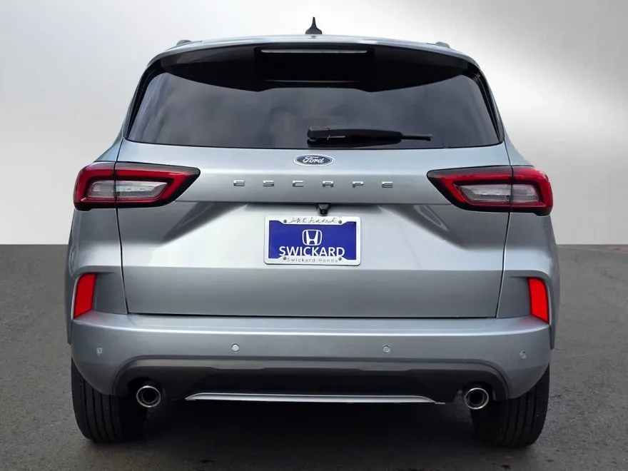 2024 Ford Escape ST-Line photo 1