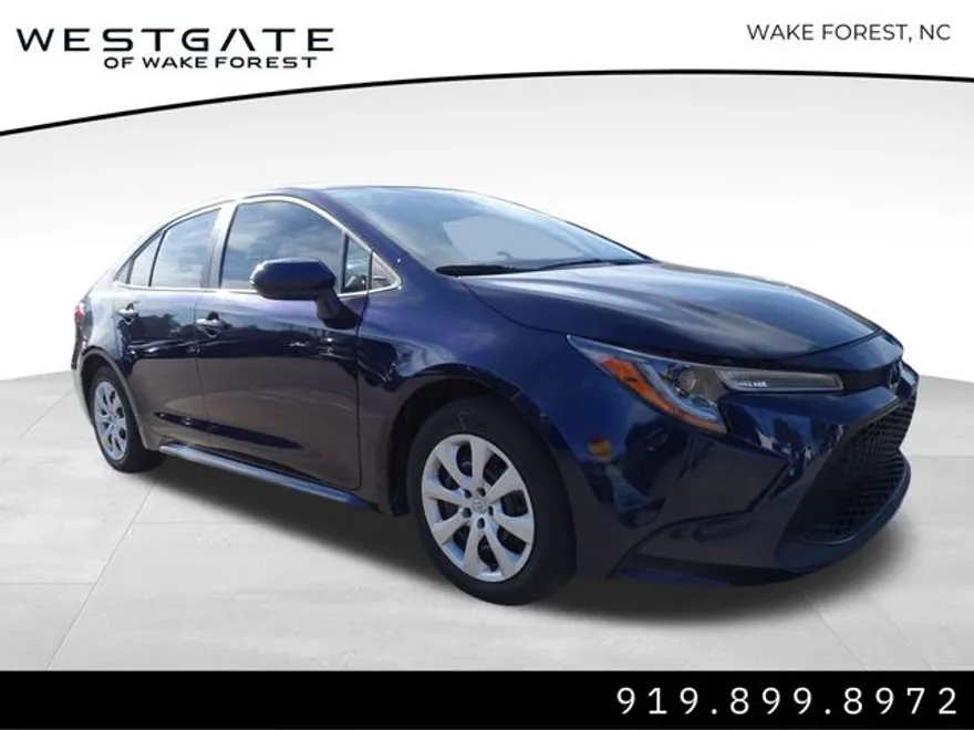 2022 Toyota Corolla LE photo 1