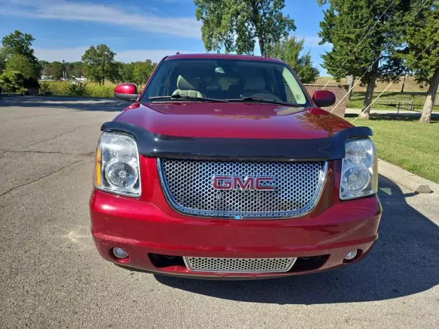 2008 Gmc Yukon XL 1500 Denali photo 1