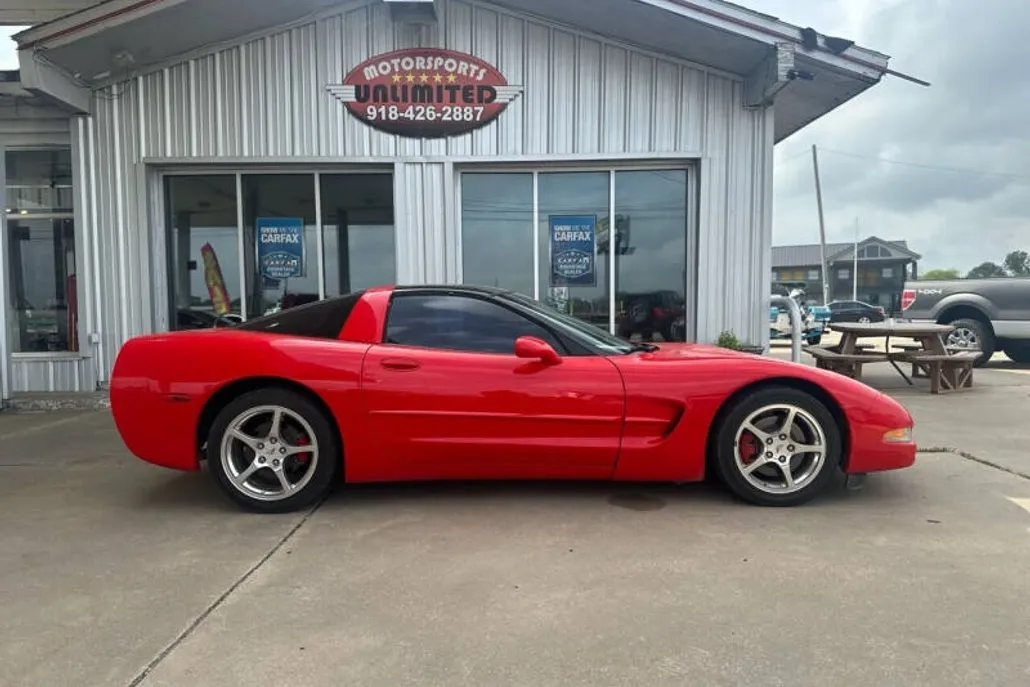 2003 Chevrolet Corvette photo 1