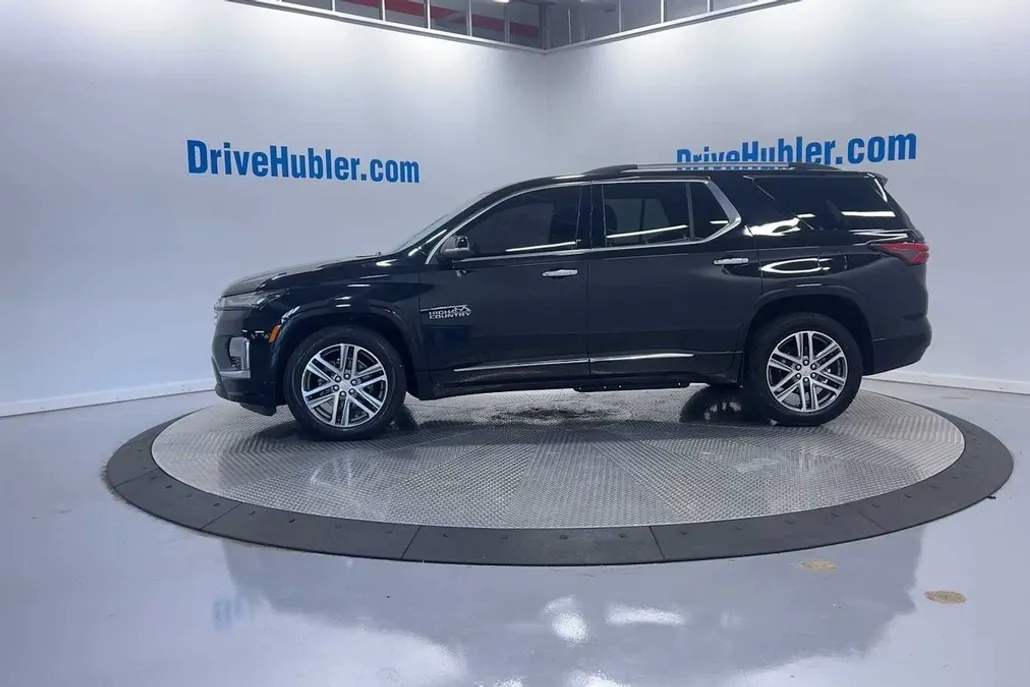 2023 Chevrolet Traverse High Country photo 1