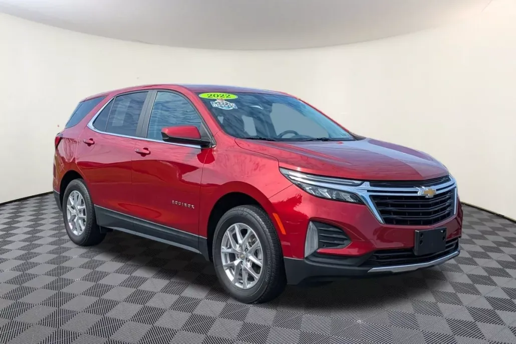 2022 Chevrolet Equinox LT photo 1