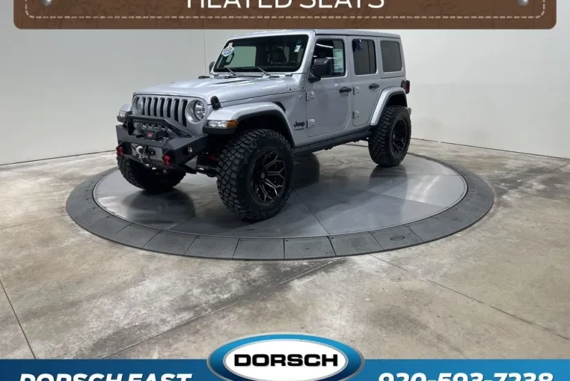 2022 Jeep Wrangler Unlimited Sahara photo 1