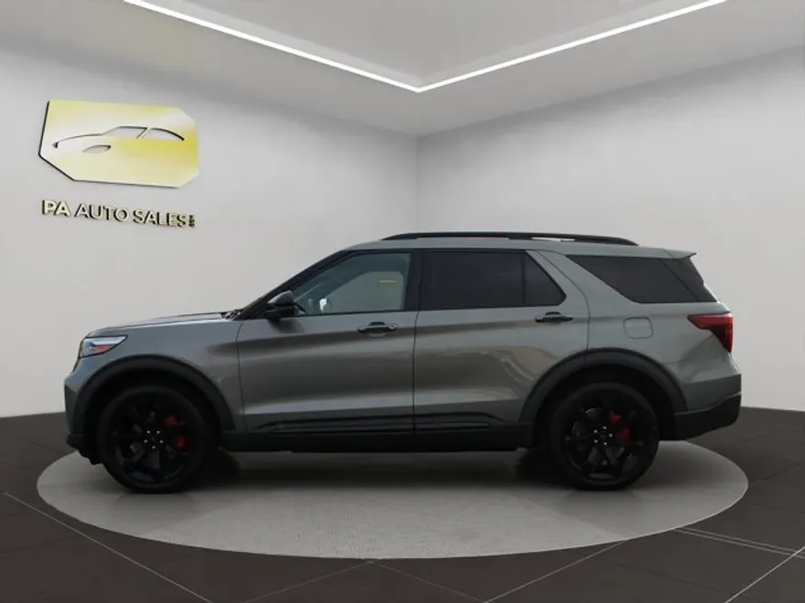 2020 Ford Explorer ST photo 1