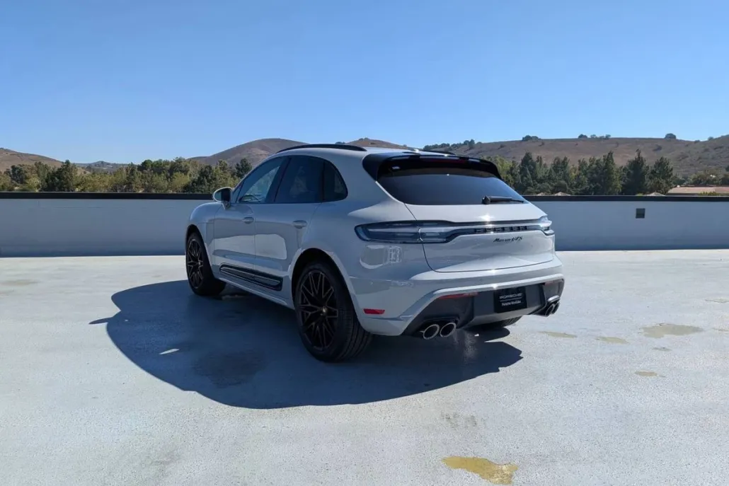 2025 Porsche Macan GTS photo 1