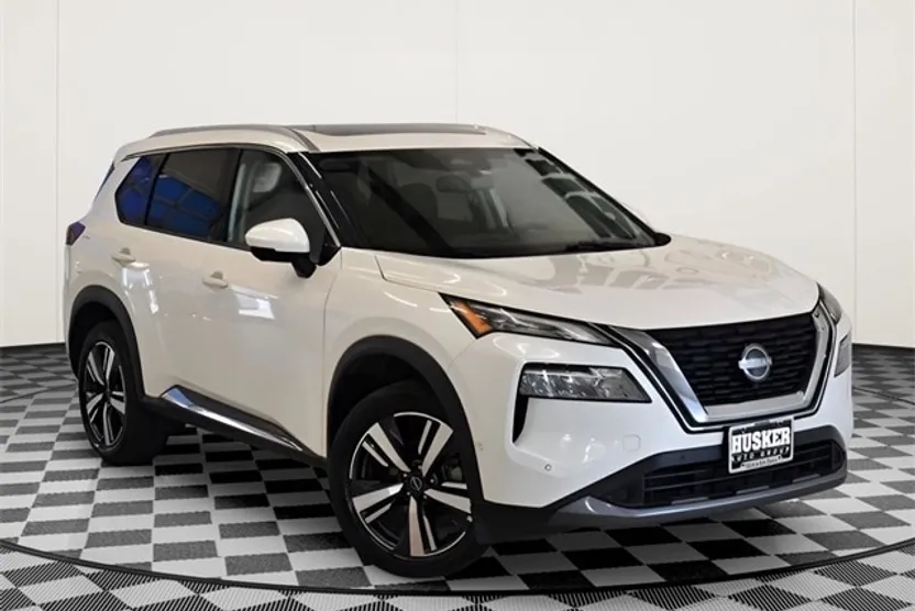2023 Nissan Rogue SL photo 1