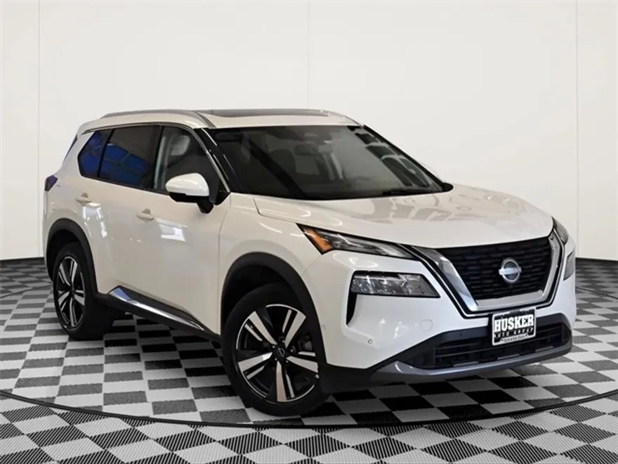 2023 Nissan Rogue SL photo 1