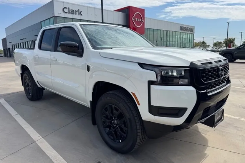 2026 Nissan Frontier SV photo 1