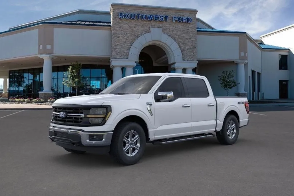 2025 Ford F-150 XLT photo 1