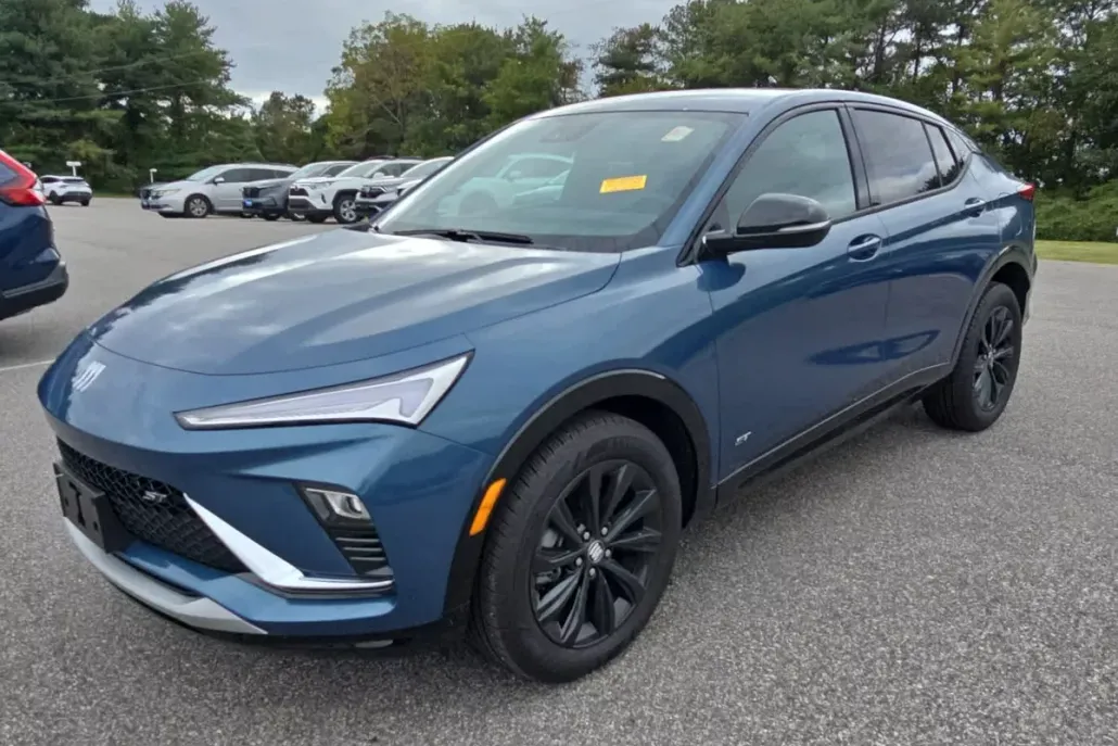 2025 Buick Envista ST photo 1