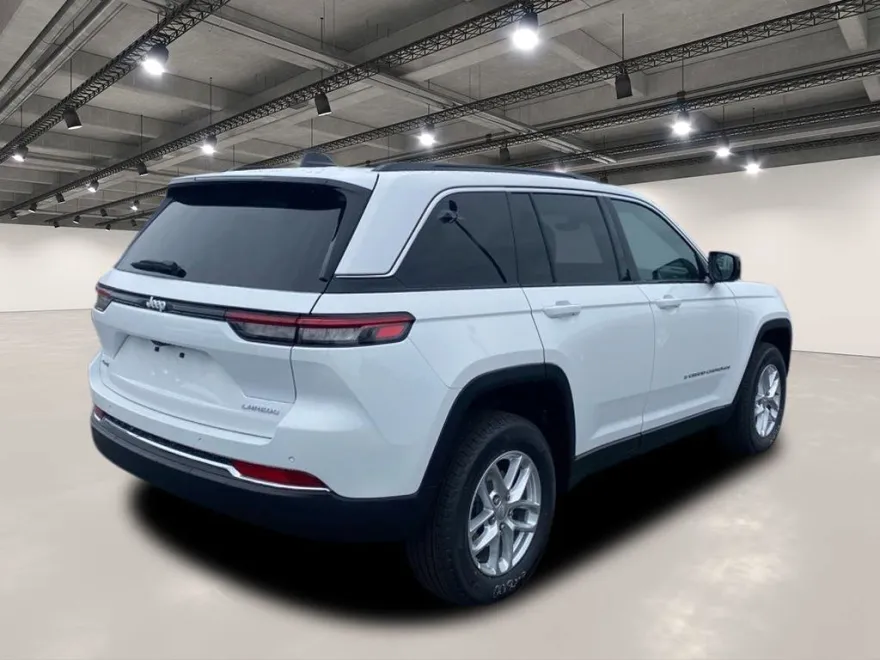 2025 Jeep Grand Cherokee Laredo X photo 1