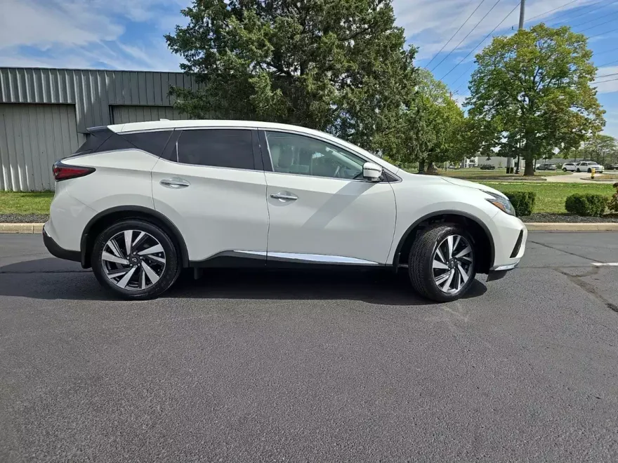 2024 Nissan Murano SL photo 1