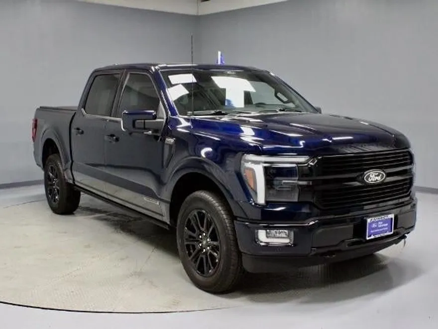 2024 Ford F-150 Platinum photo 1