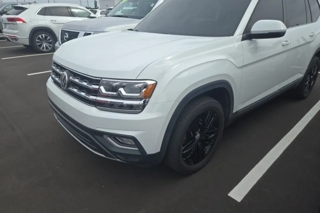 2019 Volkswagen Atlas V6 SEL photo 1