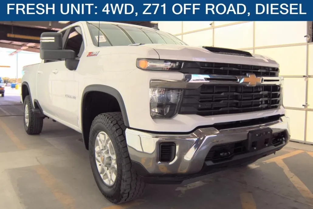 2024 Chevrolet Silverado 2500HD LT photo 1