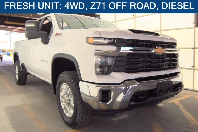 2024 Chevrolet Silverado 2500HD LT photo 1