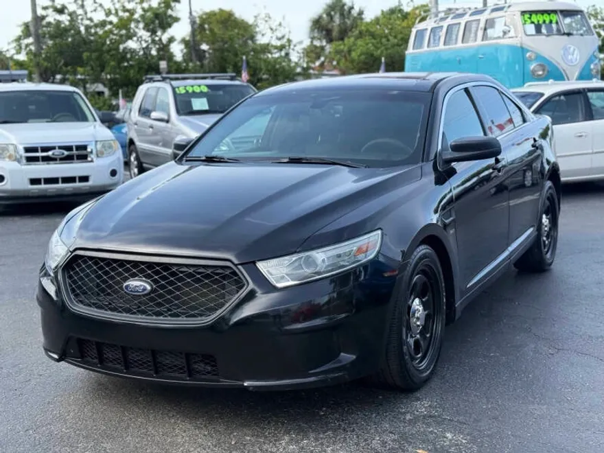 2013 Ford Taurus photo 1