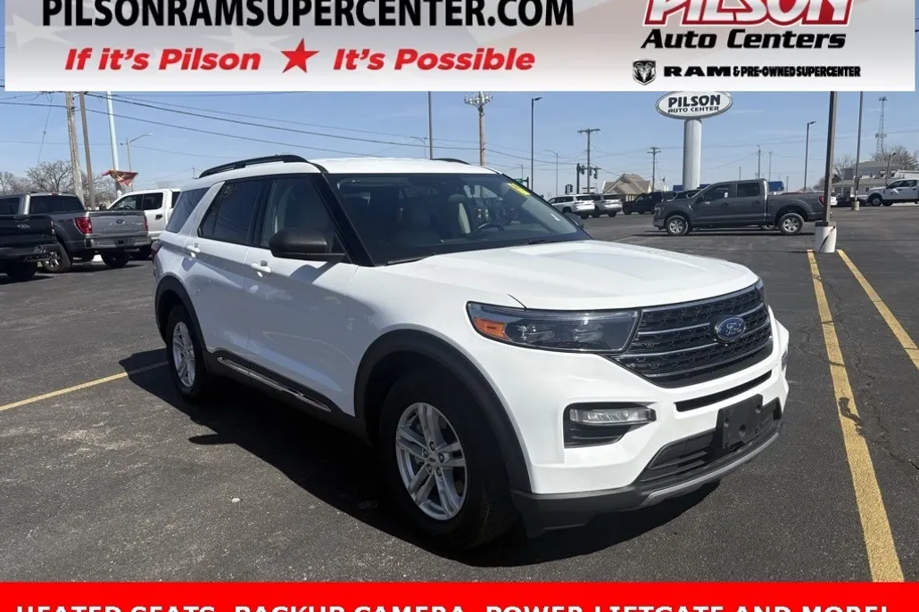 2023 Ford Explorer XLT photo 1