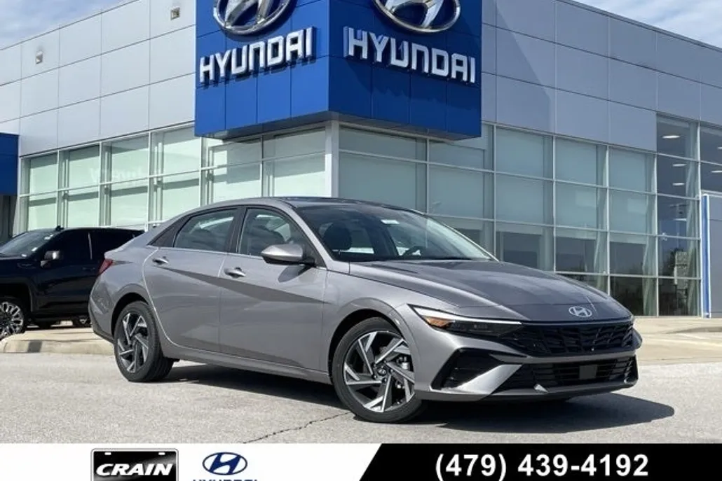 2025 Hyundai Elantra SEL Convenience photo 1